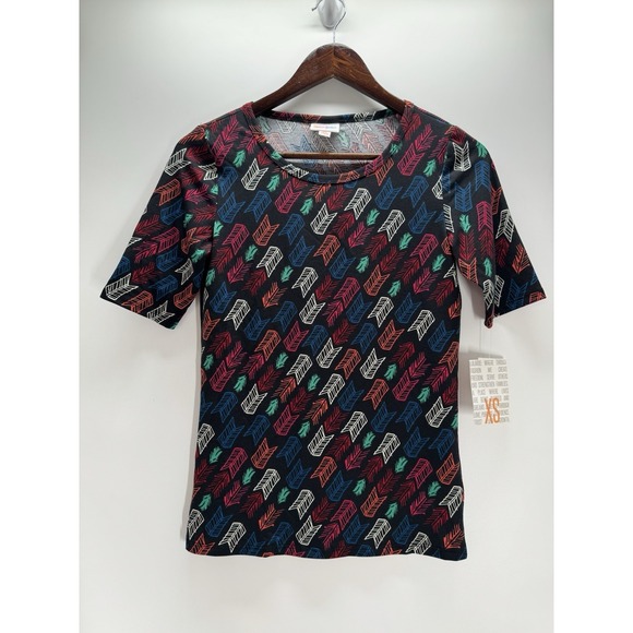 LuLaRoe Tops - NWT LuLaRoe Gigi Tee XS Black Arrow Feather Boho Indie Y2K Stretch Shirt Top